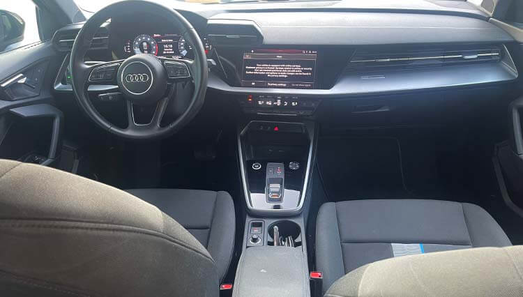 Audi A3 Mieten Sie in Dubai