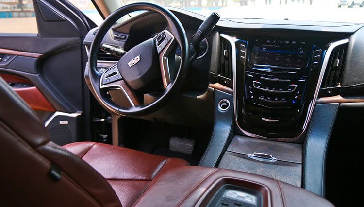 Cadillac Escalade Mieten Sie in Dubai