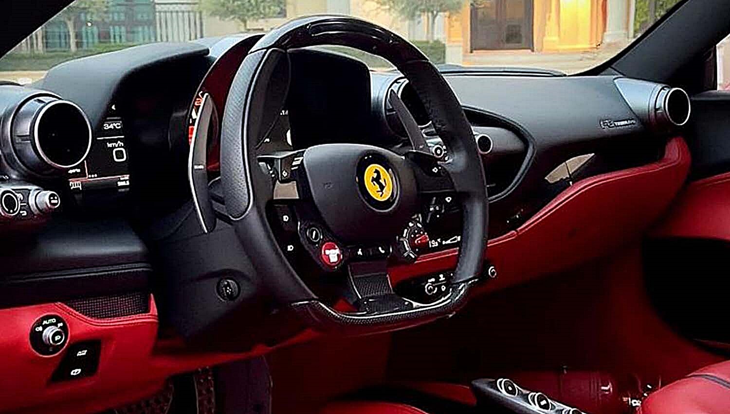 Ferrari F8 Tributo Mieten Sie in Dubai