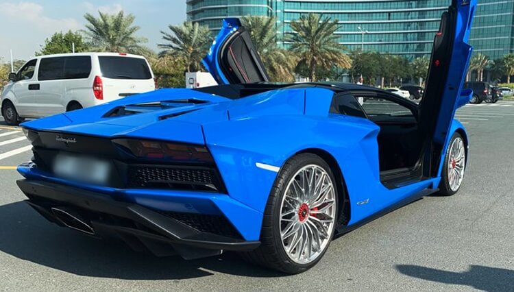 Lamborghini Aventador Rental Dubai