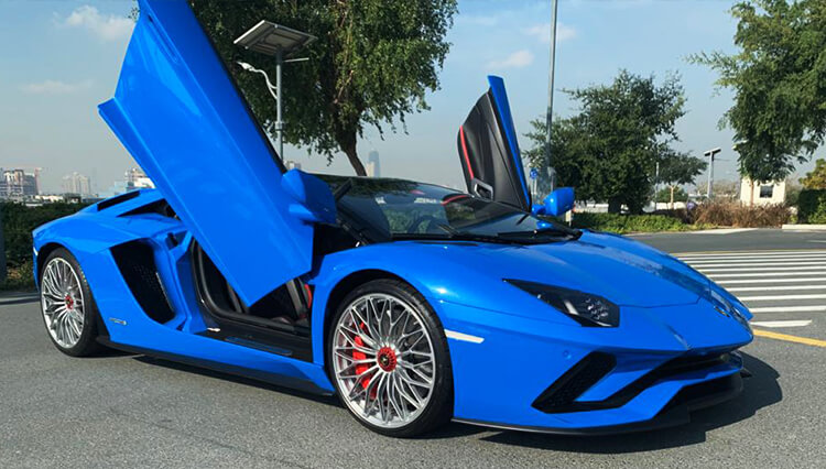 Lamborghini Aventador location de voiture à dubaï