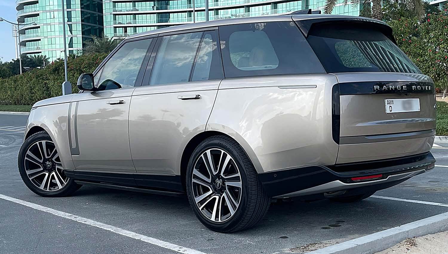 Range Rover Vogue HSE 2023 Vermietung Dubai