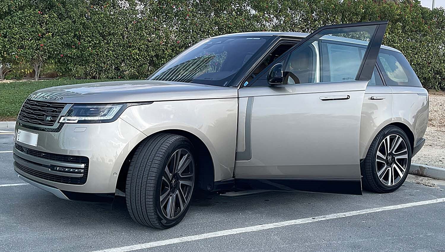 Range Rover Vogue HSE 2023 Rent Dubai