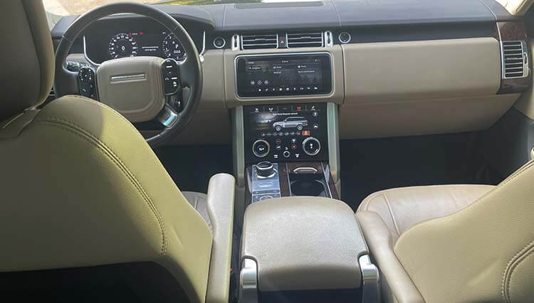 Range Rover Vogue HSE Rent in Dubai