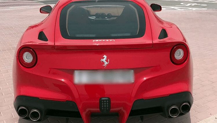 Ferrari F12 Huren Dubai