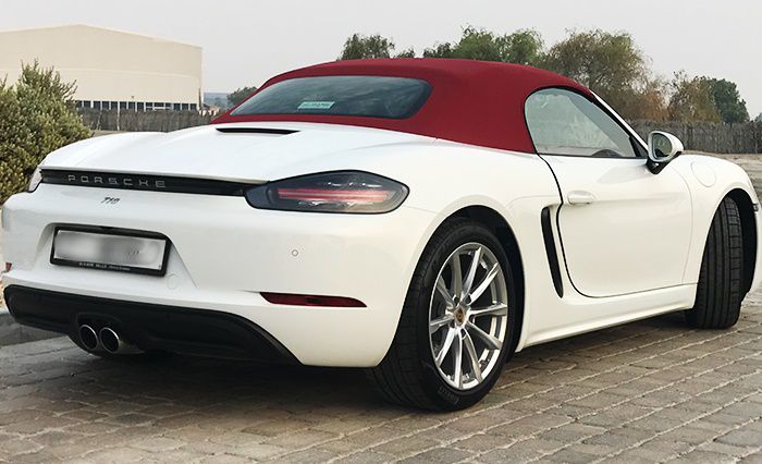 Porsche Boxster Vermietung Dubai