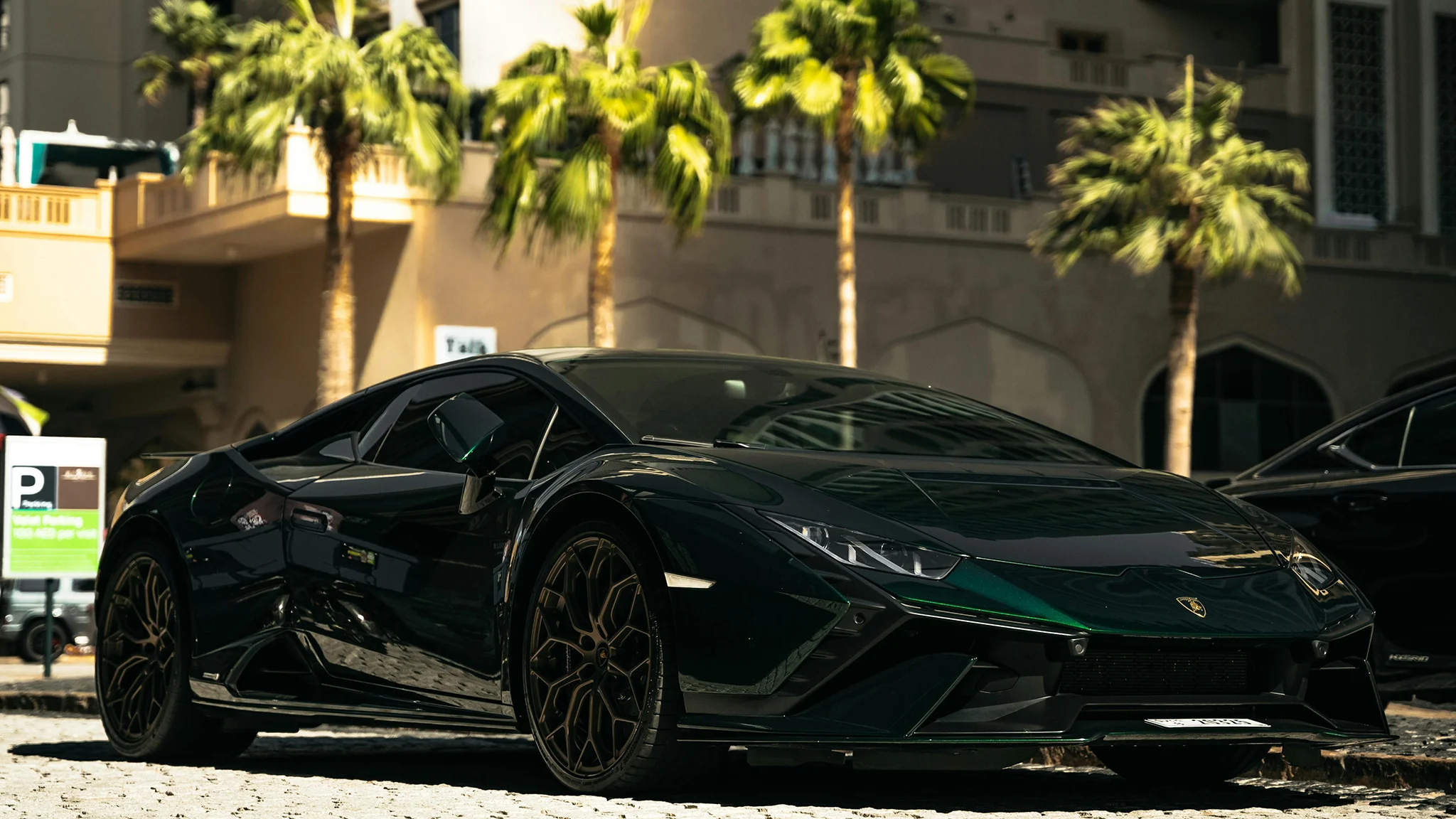 Weekly Car Rental Dubai | 7-Day Car Hire Deals – Save More