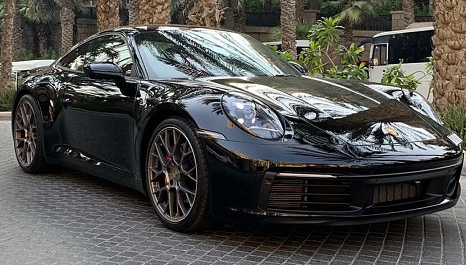 Porsche 911 Carrera Car Rental Dubai