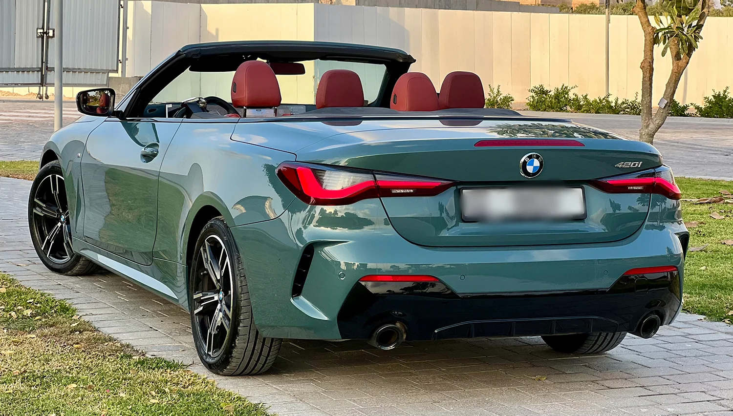 BMW 4 Series Convertible Auto mieten in Dubai